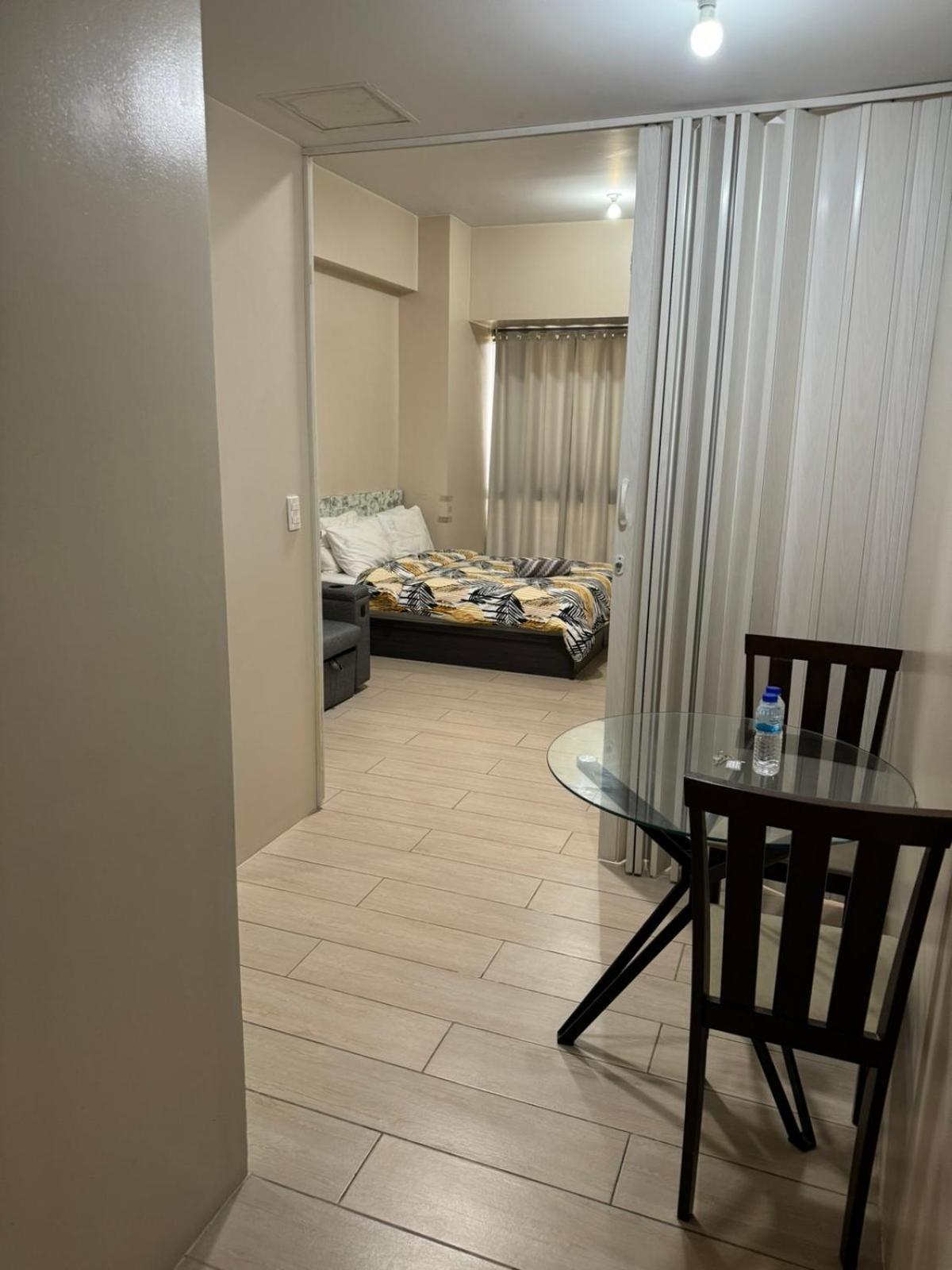 Henry'S Newport Condotel Pasay Exteriér fotografie