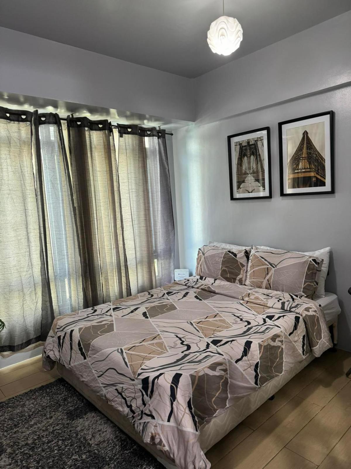Henry'S Newport Condotel Pasay Exteriér fotografie