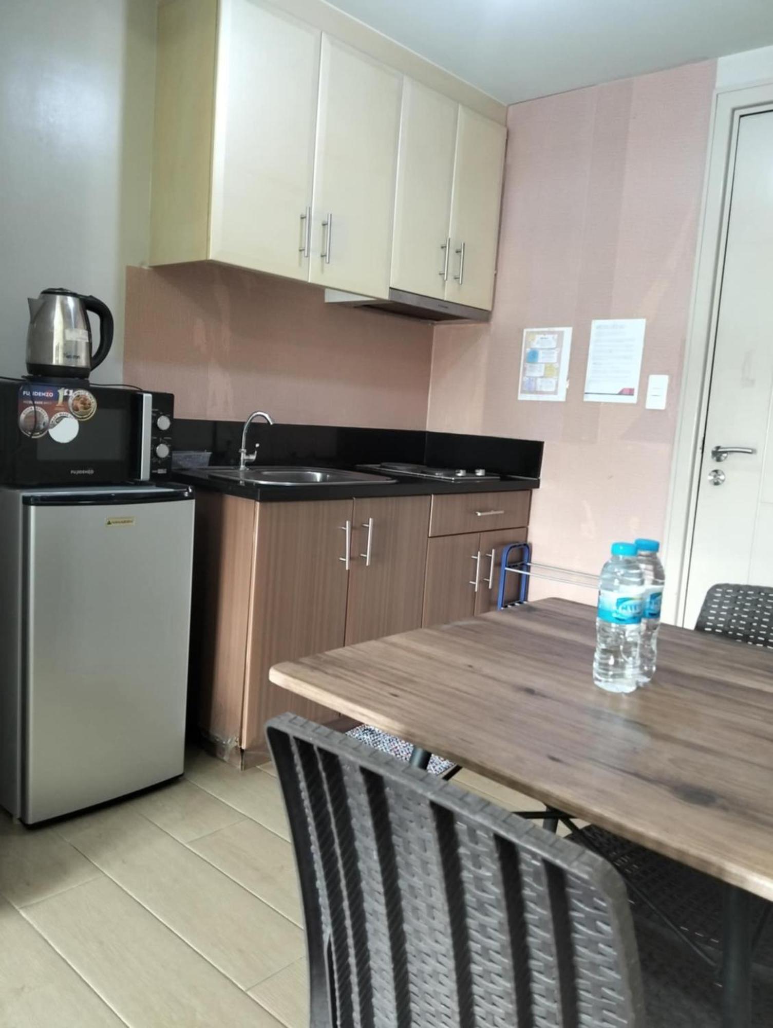 Henry'S Newport Condotel Pasay Exteriér fotografie