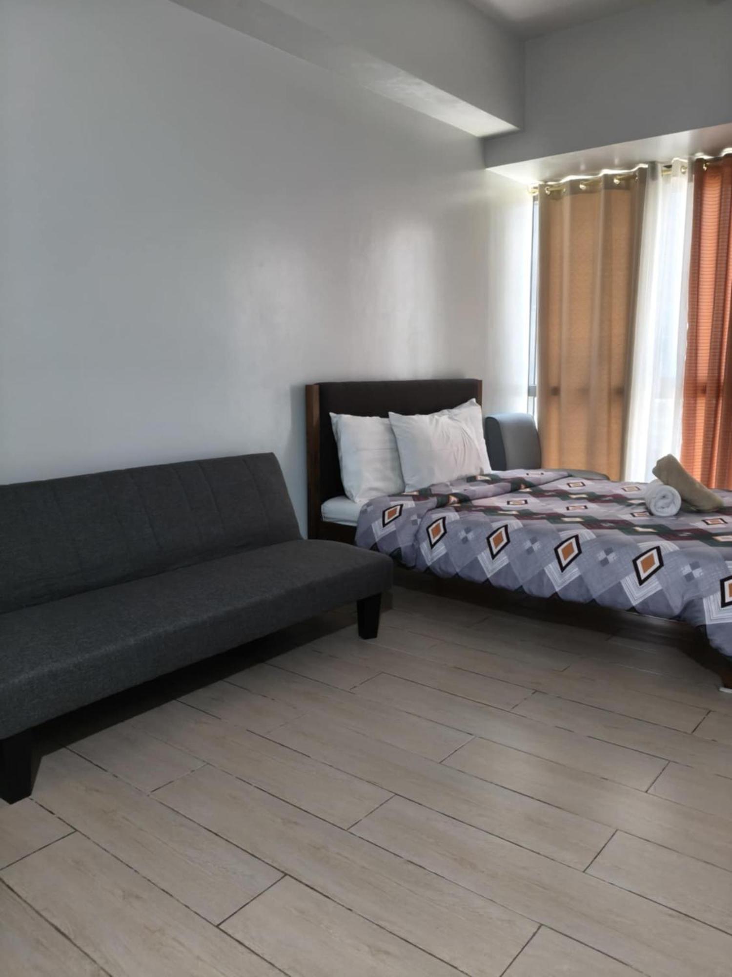 Henry'S Newport Condotel Pasay Exteriér fotografie